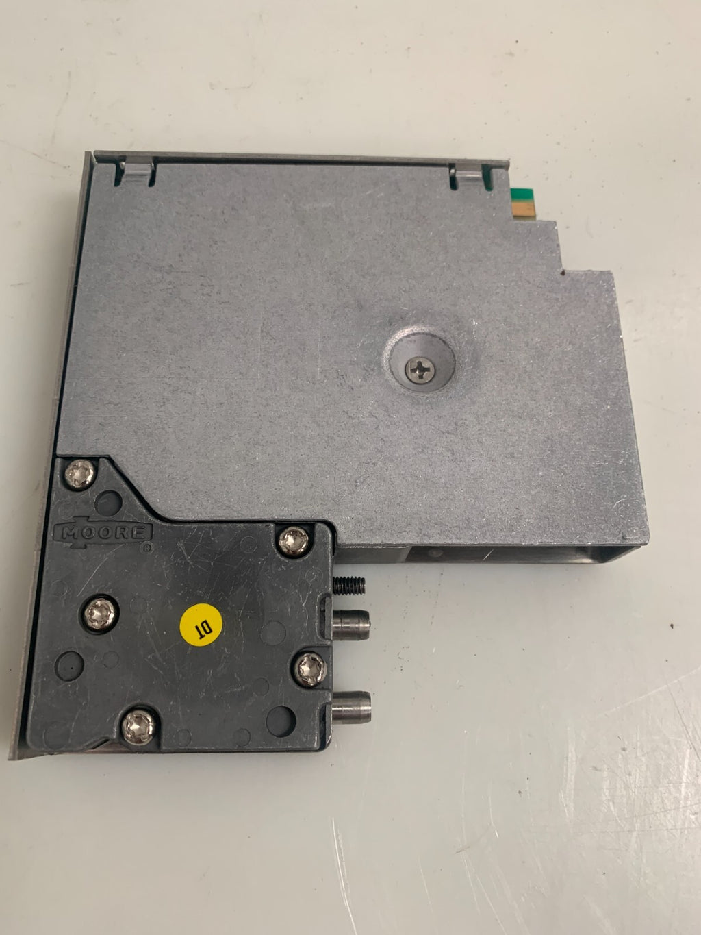 MOORE PRESSURE TRANSDUCER 772 RO 21F3