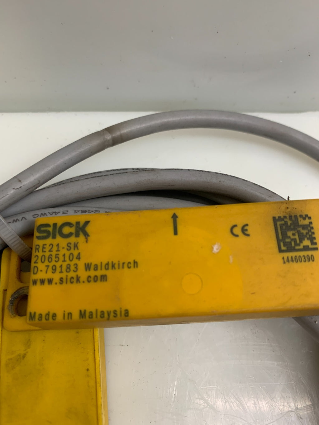 SICK RE21-SA03 Photoelectric Sensor 1059506 w/RE21-SK Actuator 1060293