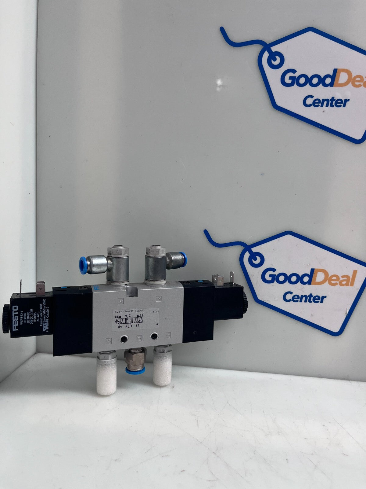 FESTO VUVS-L25-P53C-MD-G14-F8 575523 Solenoid Valve  w/2x VACF-B2-1
