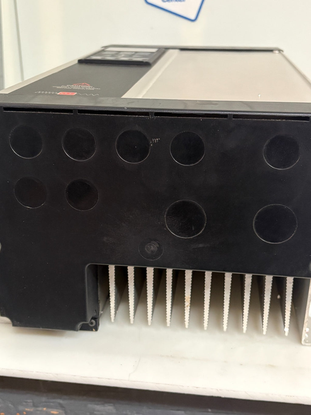 DANFOSS VLT SERVO DRIVE 5004 P T5 C54 ST R0 DL6