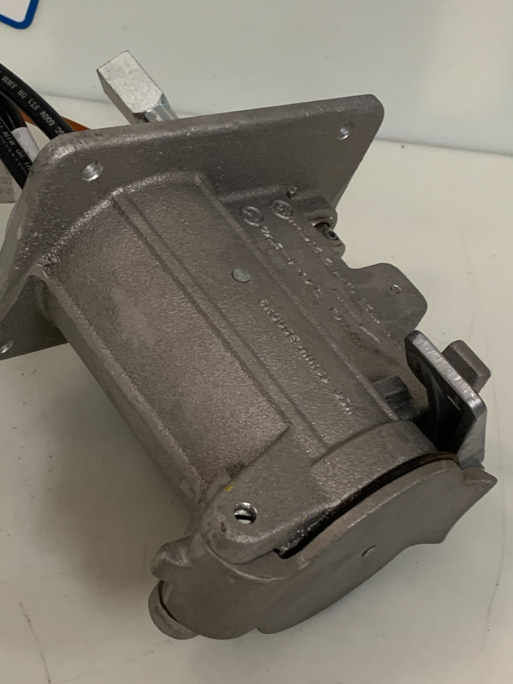 CROUSE HINDS RECEPTACLE CONNECTOR 7548D H2L4