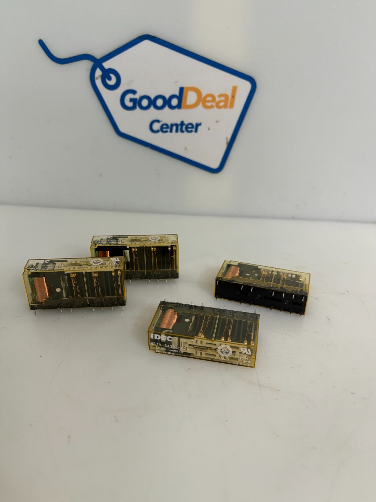 LOT OF 4 I DEC RELAY RF1V-3A3BL-D240
