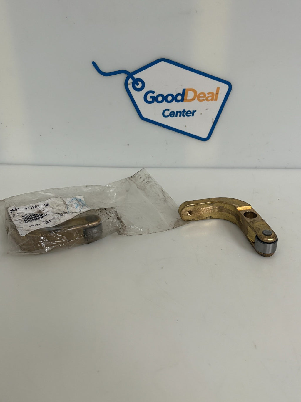LOT OF 2 SPRING LEVER BRASS #2901-011201-00 MANUFACTURER UNKNOWN