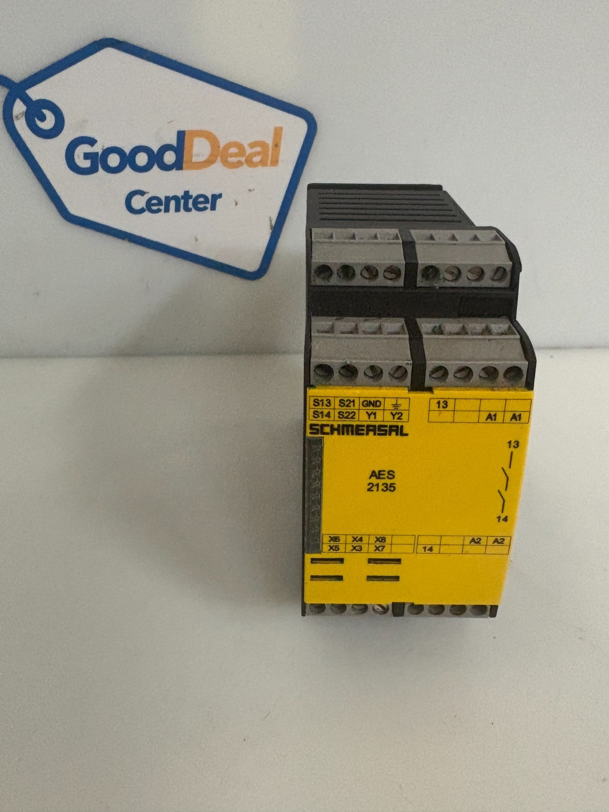 SCHMERSAL SAFETY MODULE AES2135