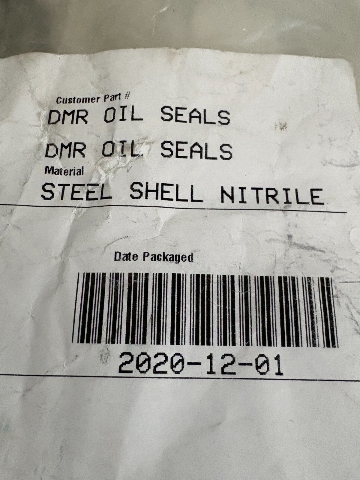 LOT OF 5 DMR STEEL SHELL NITRILE OIL SEALS 608010-ATA