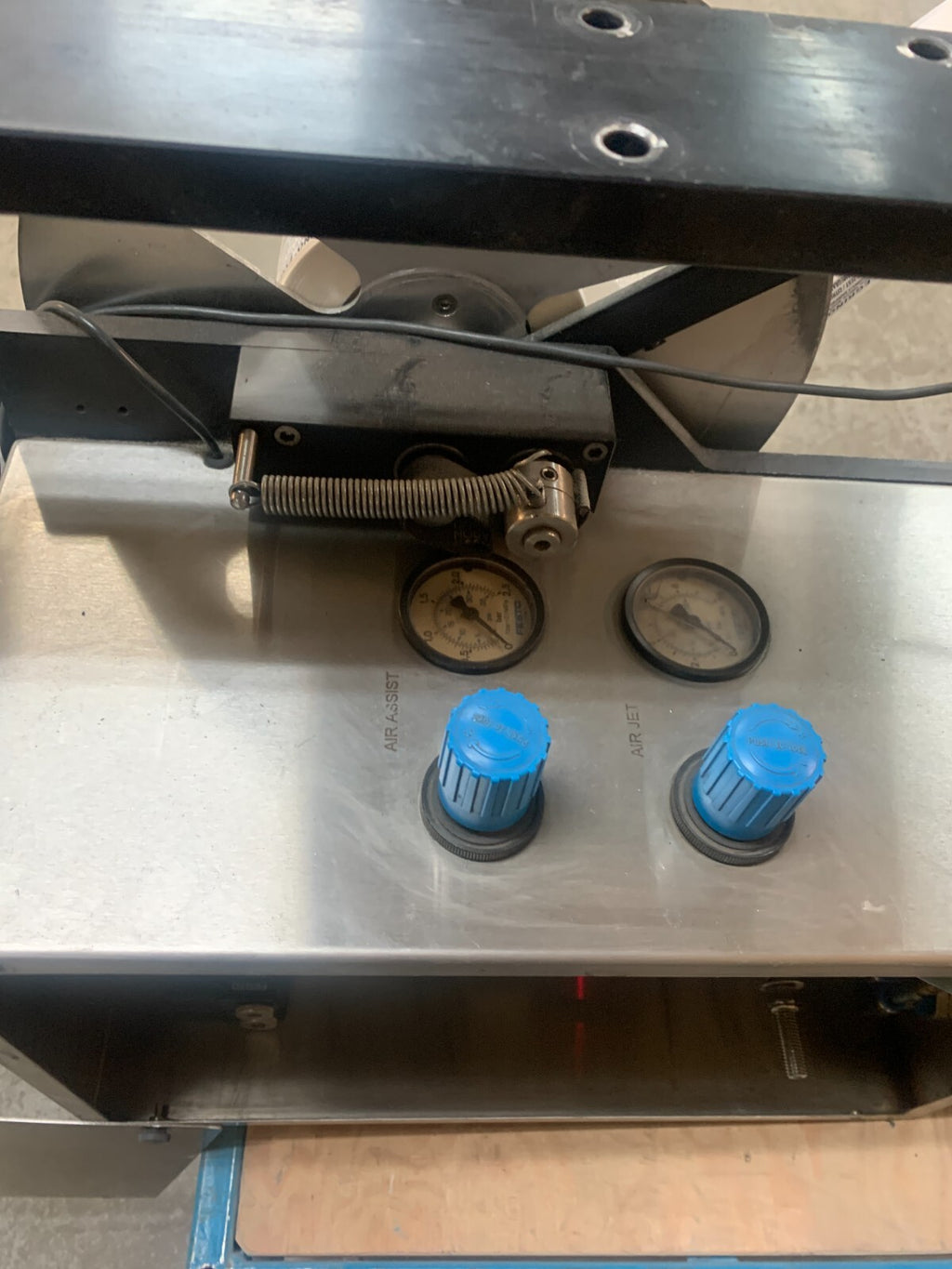 RICHELAIN Top Labeler w/Adjustment Pneumatic Track7