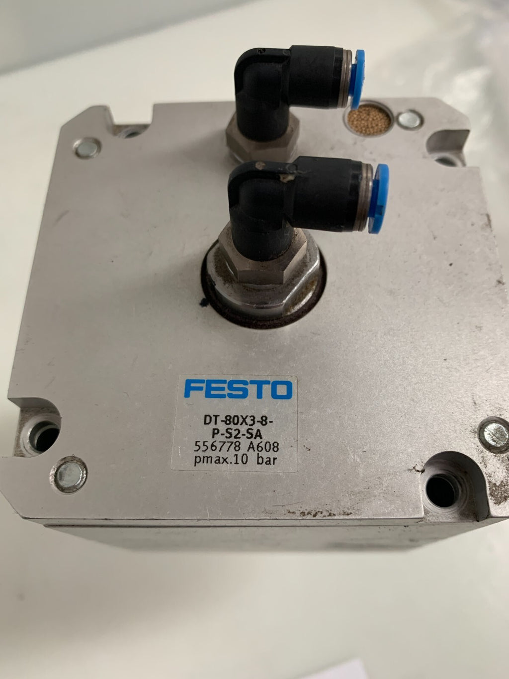 FESTO Pneumatic Cylinder 556778 DT-80X3-8-P-S2-SA