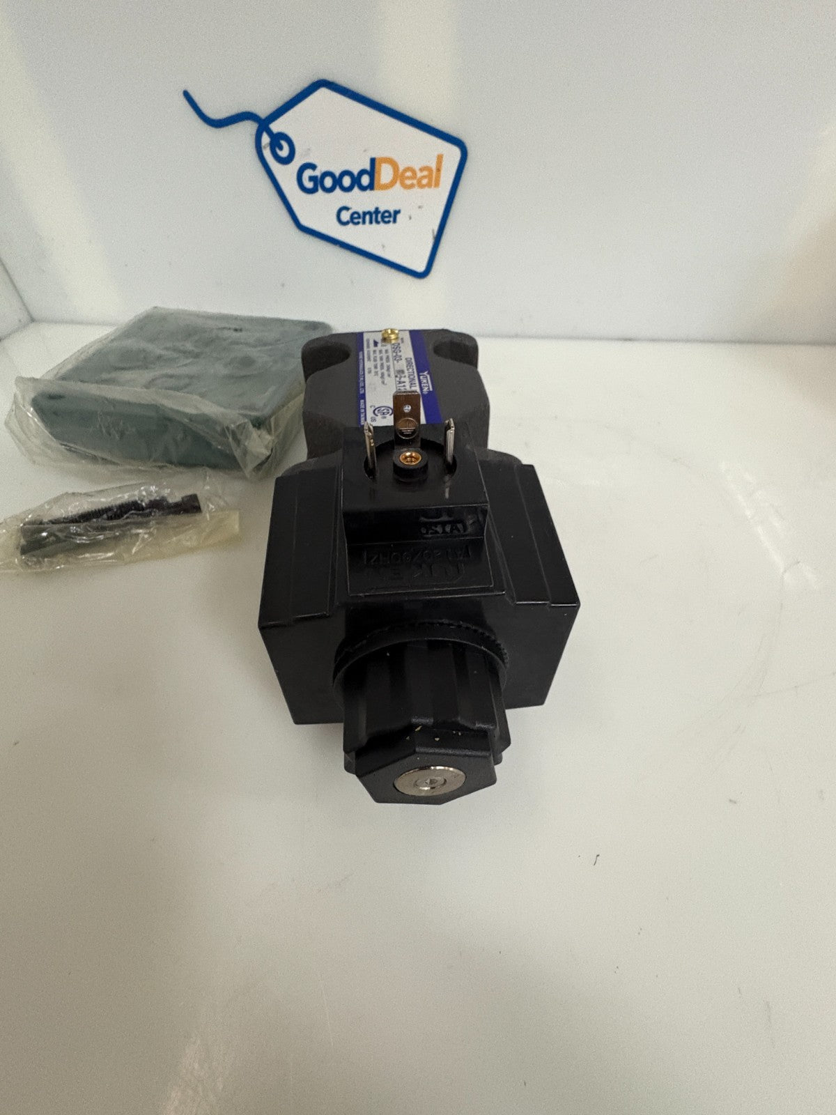YUKEN DIRECTIONAL VALVE DSG-03-2B3-A120-N-509052