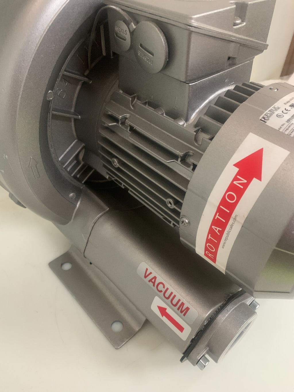 REPUBLIC MANUFACTURING VACUUM-BLOWER MODEL HRB200-5753