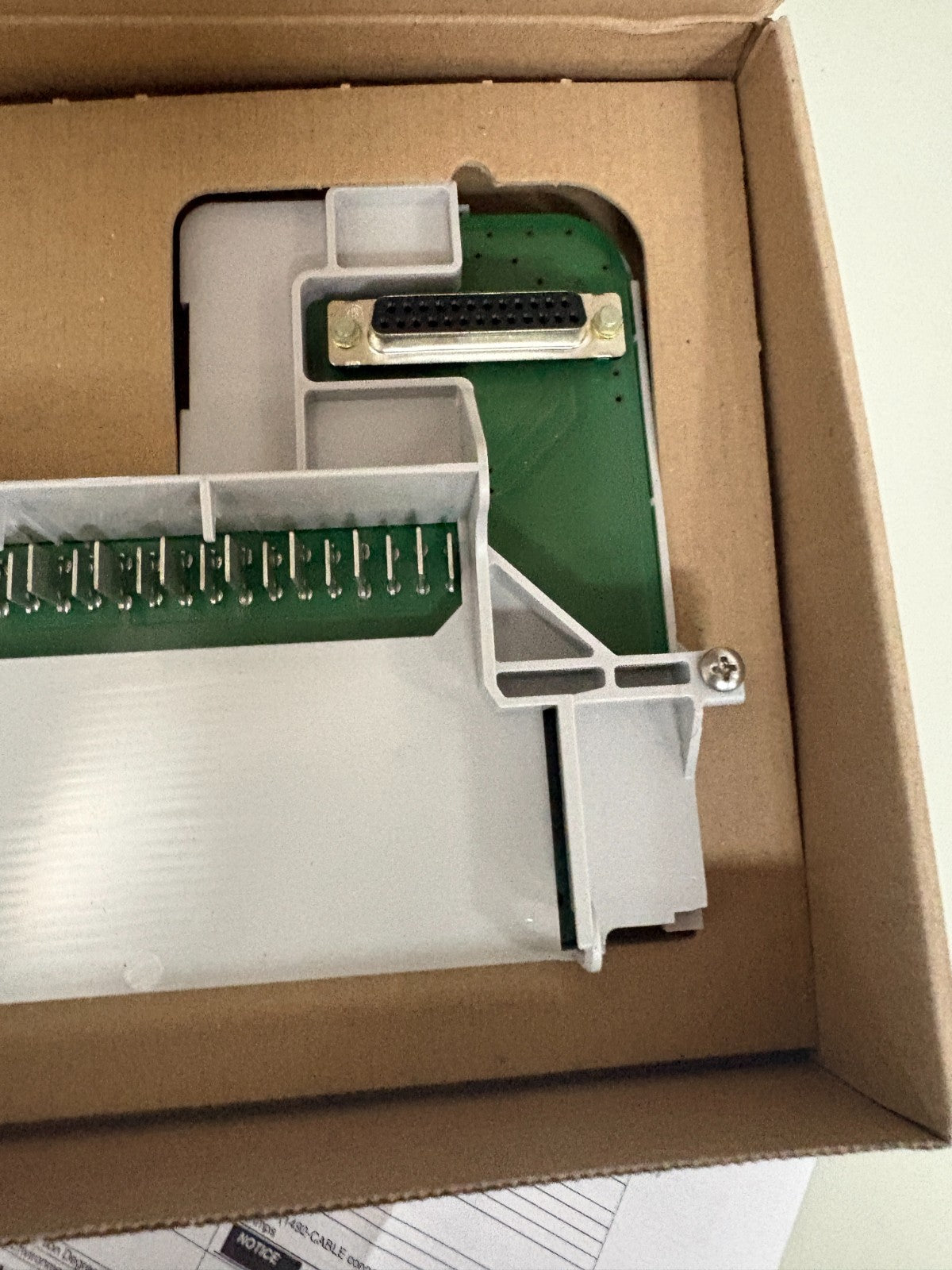 ALLEN BRADLEY CONTROLOGIX CONVERSION MODULE 1492-CM800-LA001 A1