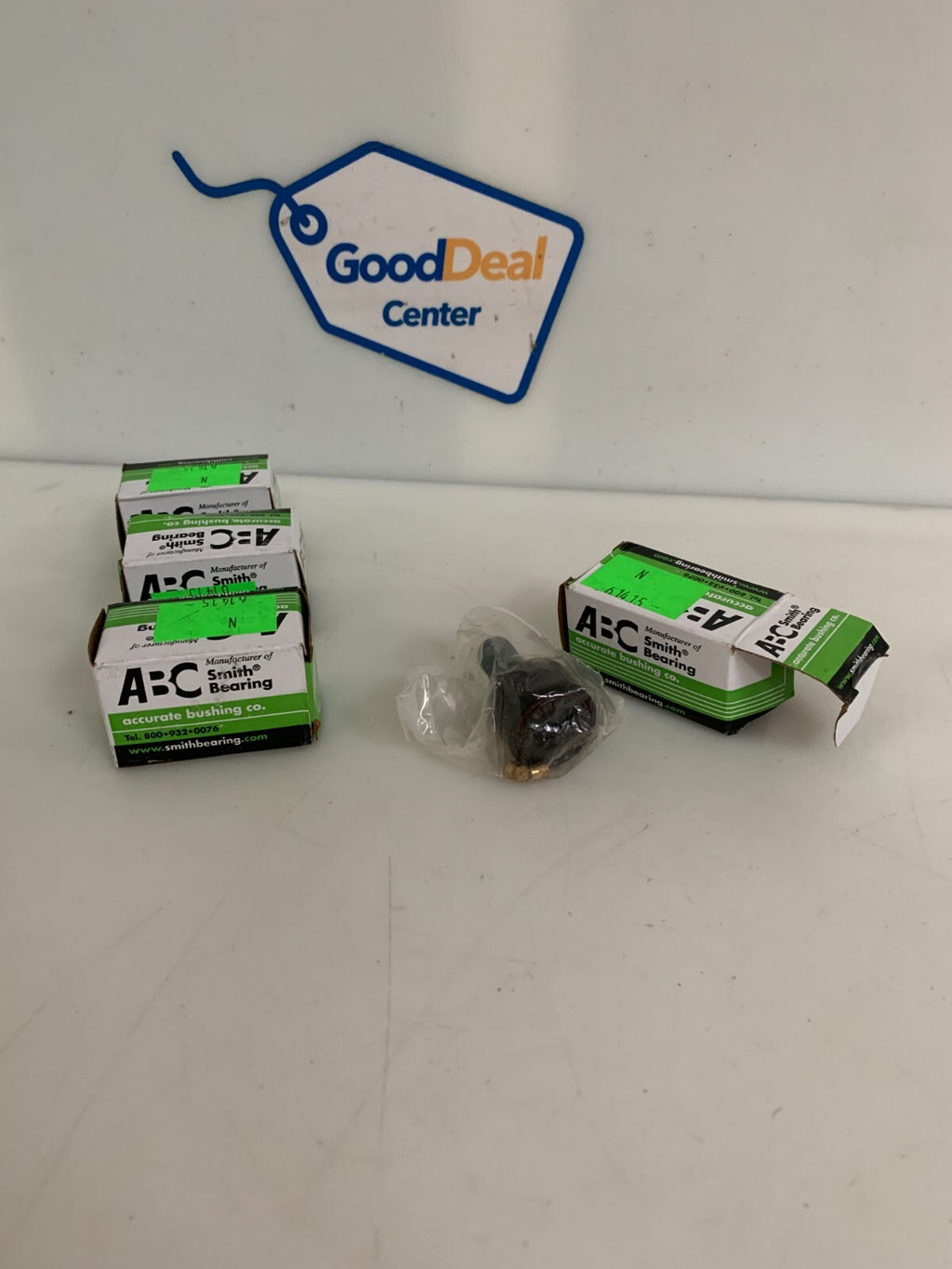 LOT OF 4 SMITH BEARING NEEDLE BEARING CAM FOLLOWER CR-1-XC