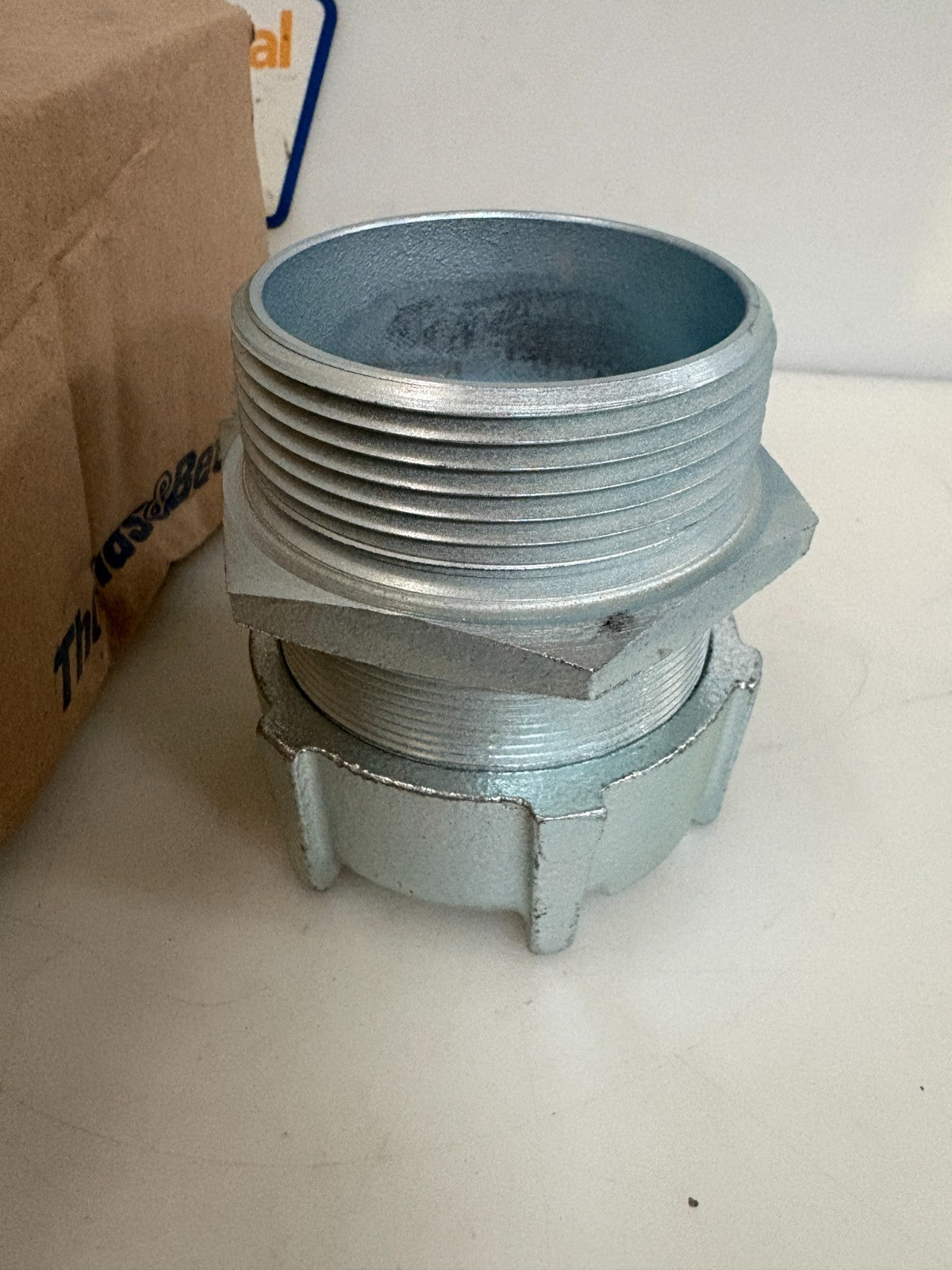 ABB THOMAS & BETTS LIQUIDTIGHT STRAIN RELIEF 2 1/2 #2585 BOX OF 51