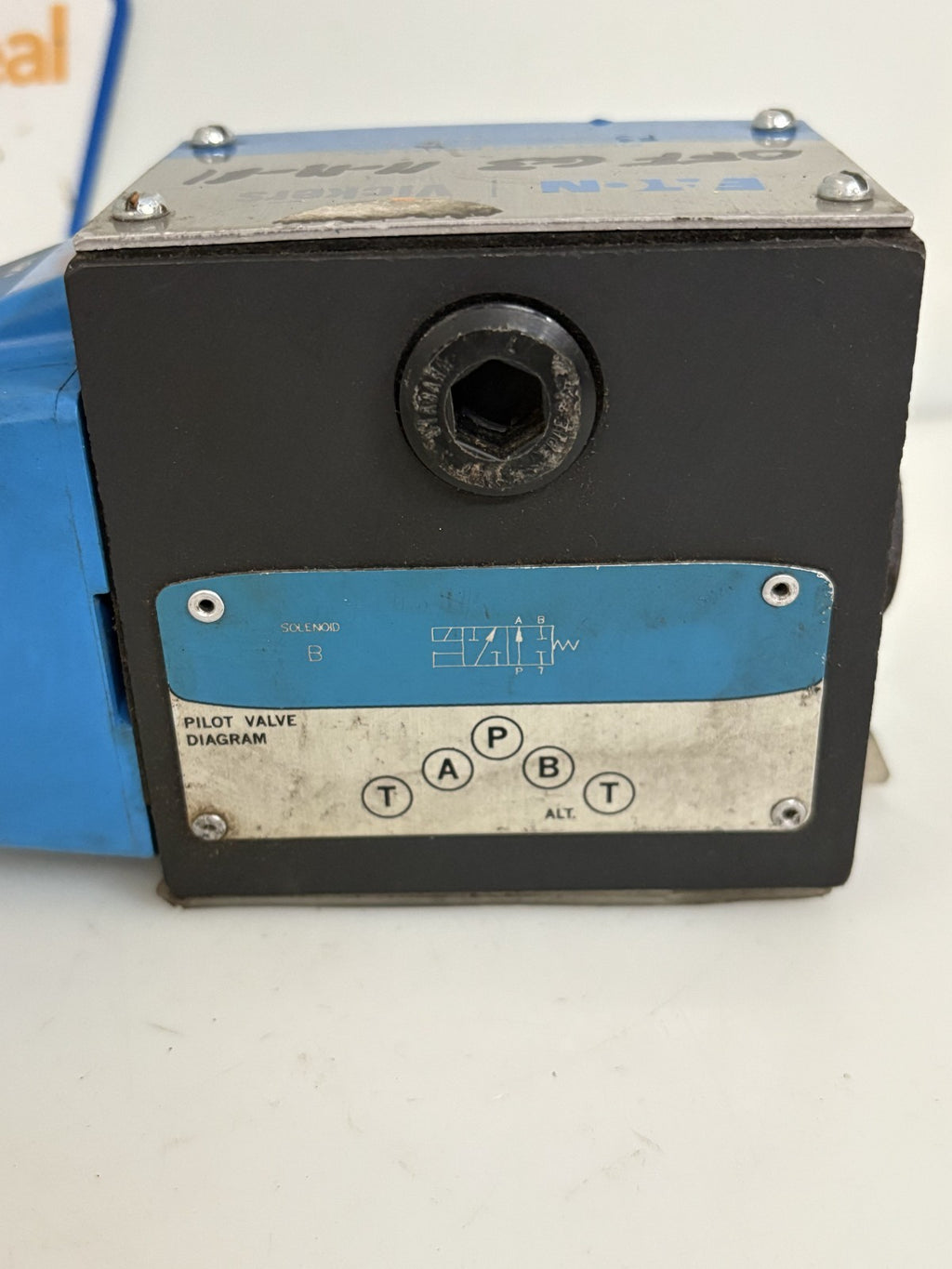 EATON VICKERS PILOT VALVE DG4S2-012A-B-60