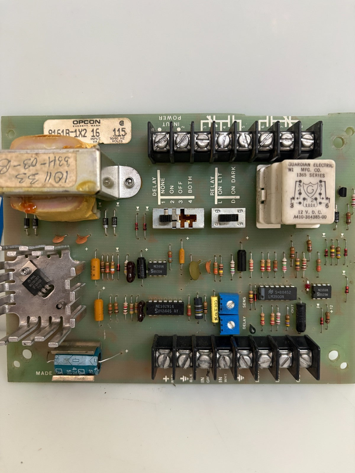 OPCON LIGHTING PHOTOCELL & SENSOR CIRCUIT BOARD 8161B-1X2 16 115 V1