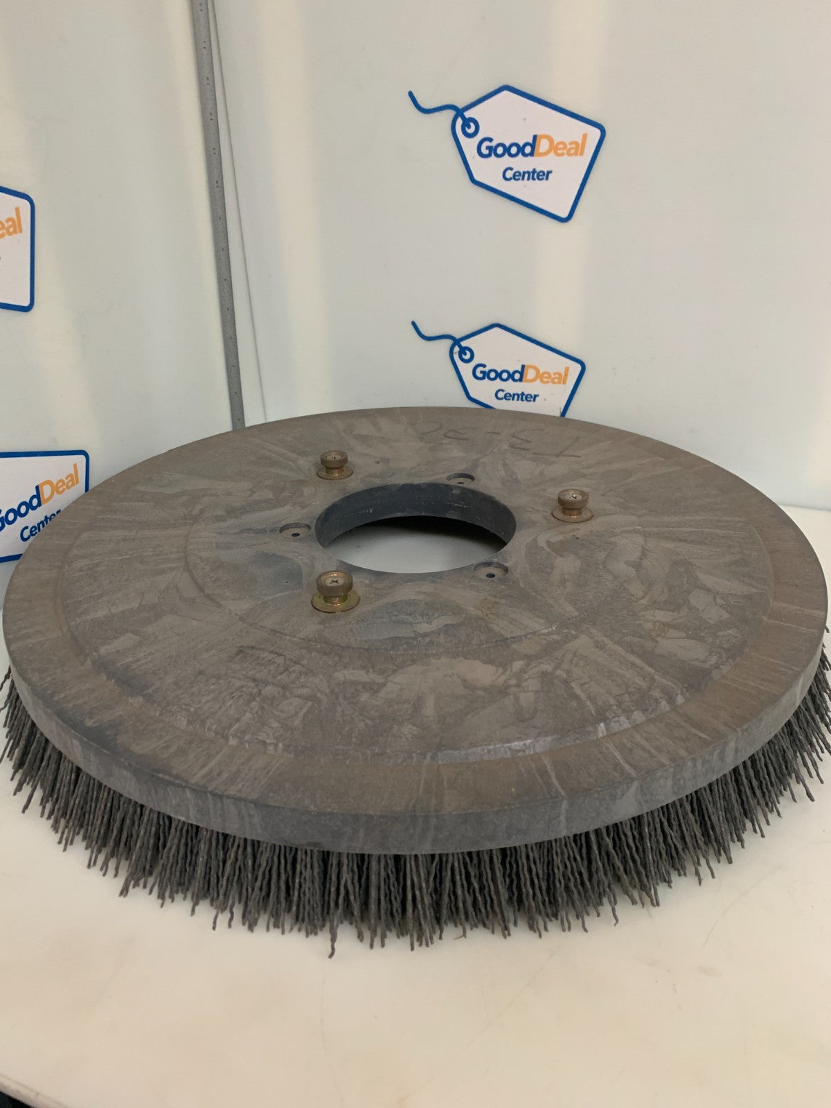 TENNANT HIDUTY SCRUB BRUSH 3 LUG 20" 10168100