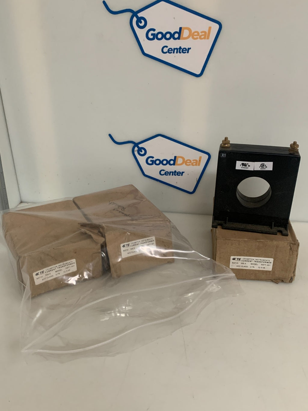 LOT OF 3 CROMPTON INSTRUMENTS CURRENT TRANSFORMER RATIO 300:5A