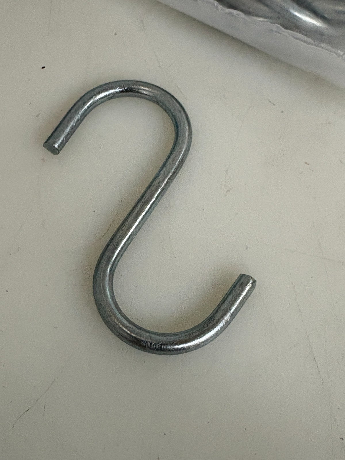 DYNALINE S-HOOK 2 1/8" LOT OF 12 BAGS OF 10
