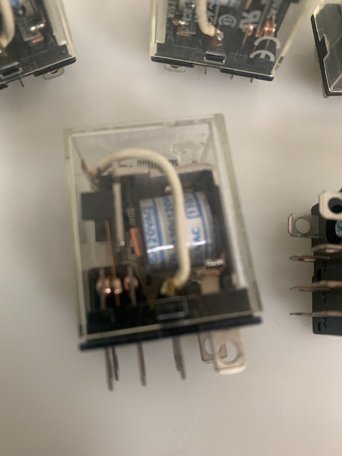 LOT OF 5 OMRON RELAY LY2