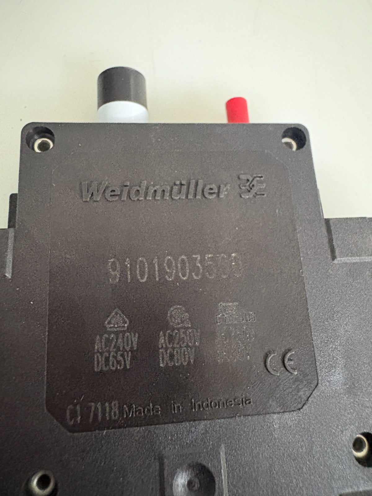 LOT OF 4 WEIDMULLER 10 AMP CIRCUIT BREAKER 91019035002