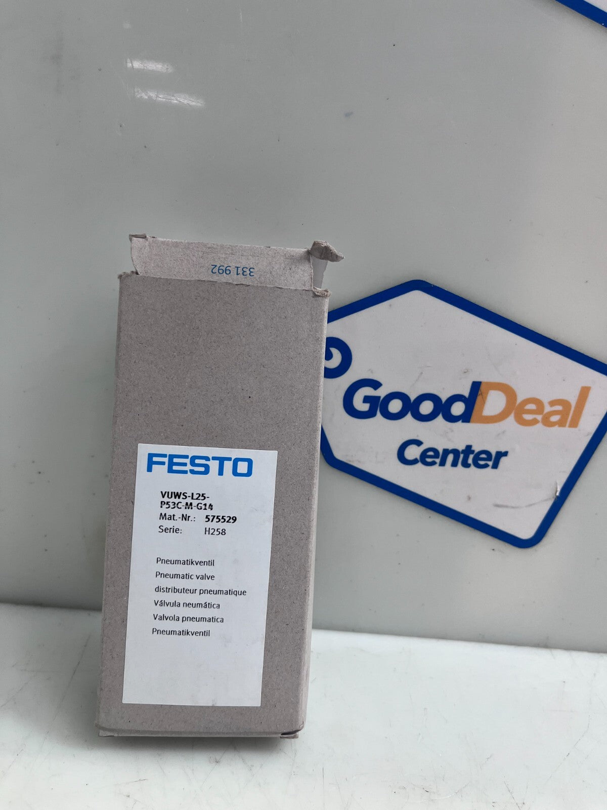 FESTO VUWS-L25-P53C-M-G14  Pneumatic Valve 575529  (NEW)