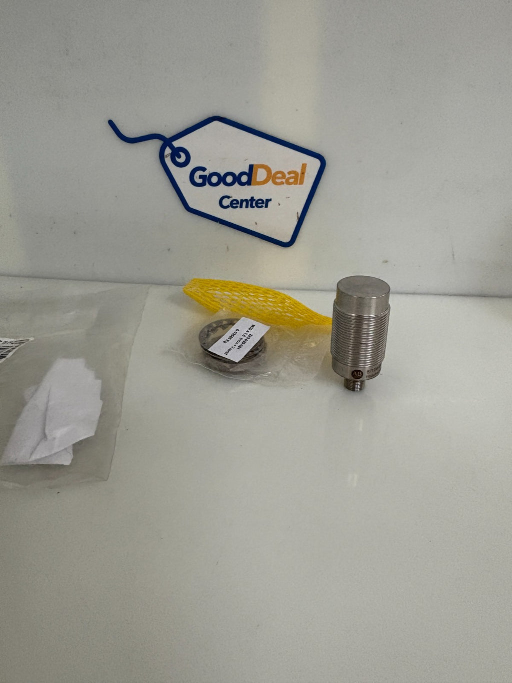 ALLEN BRADLEY INDUCTIVE PROXIMITY SENSOR 871TMN40NN30D40