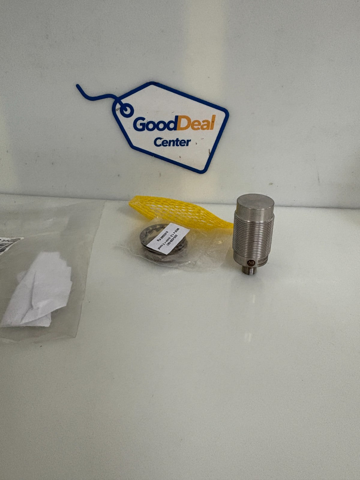 ALLEN BRADLEY INDUCTIVE PROXIMITY SENSOR 871TMN40NN30D40