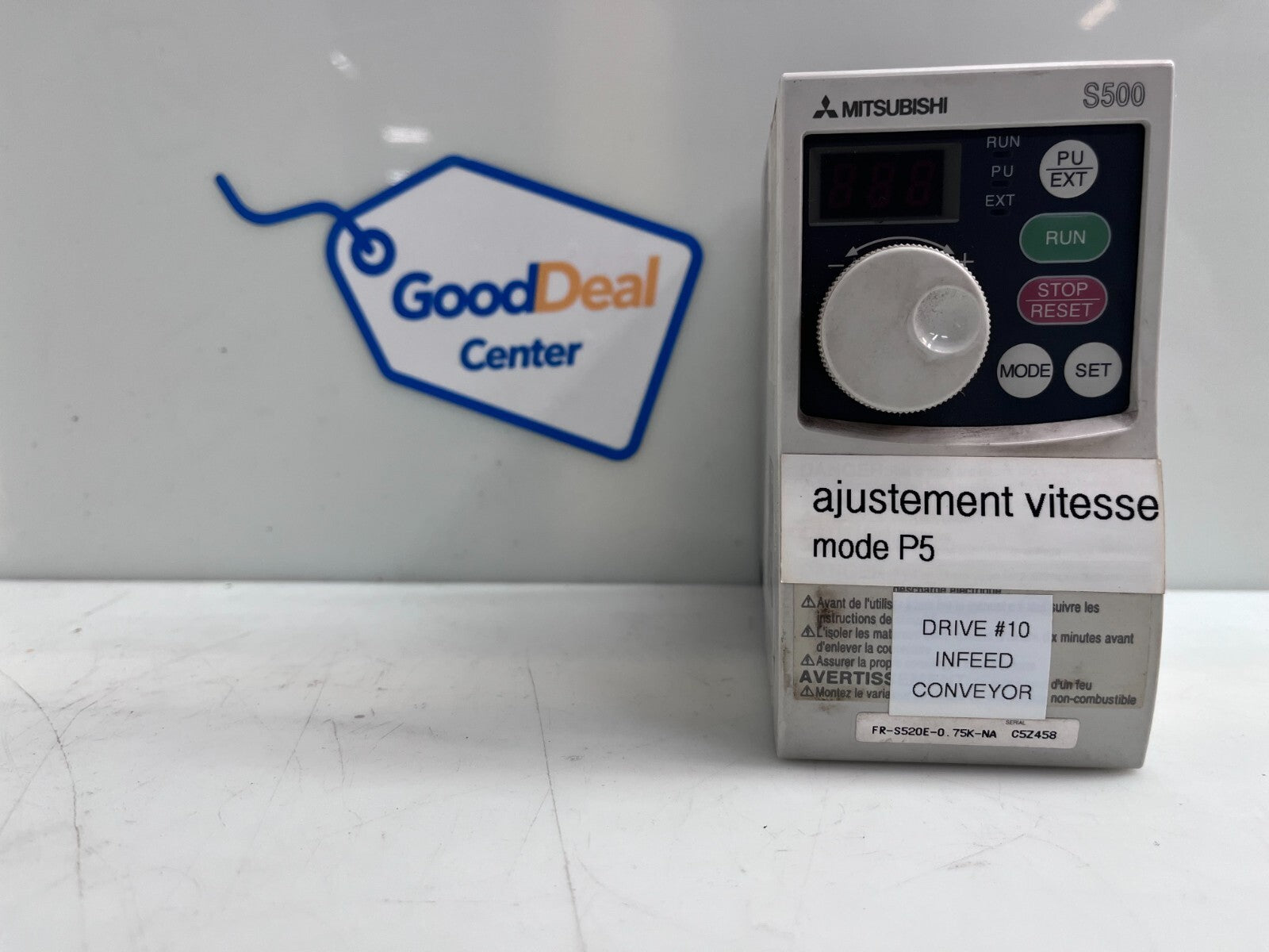 Mitsubishi S500 FR-S520E-0.75K-NA Inverter, 4.1Amp, 200-240Vac0