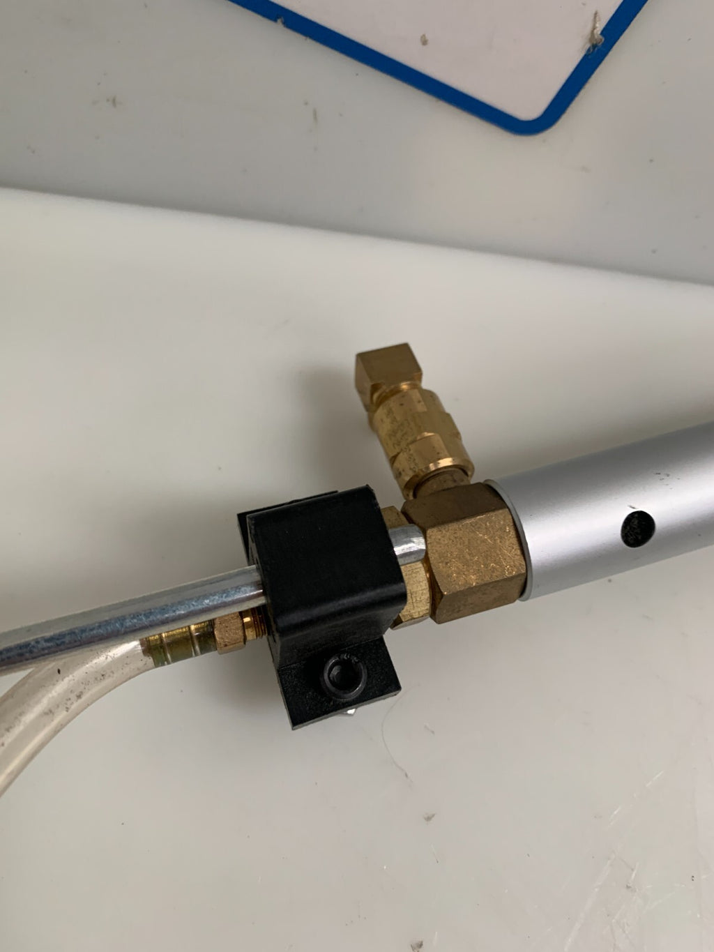 AMATTCO UNIVERSAL SEWING SUPPLY PNEUMATIC ACCUMULATOR