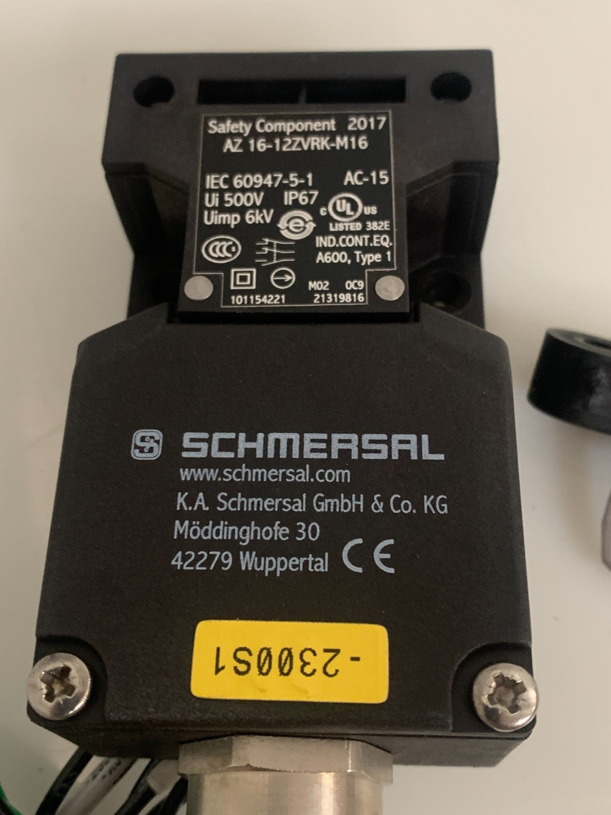 SCHMERSAL SAFETY W/CONNECTING SWITCH CABLE AZ16-122VRK-M16
