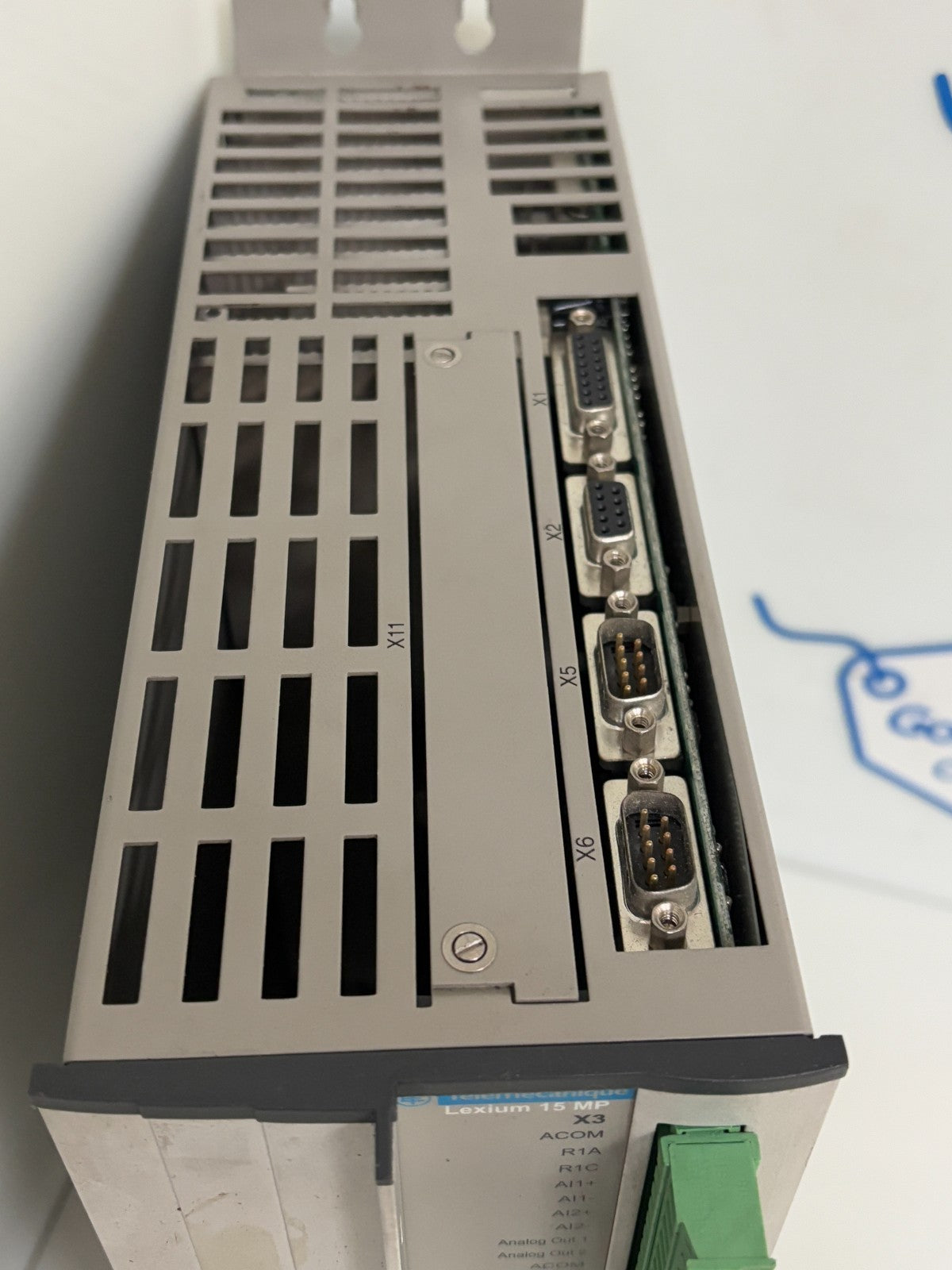 SCHNEIDER TELEMECANIQUE LEXIUM 15 MP SERVO CONTROLLER LXM15MD40N4