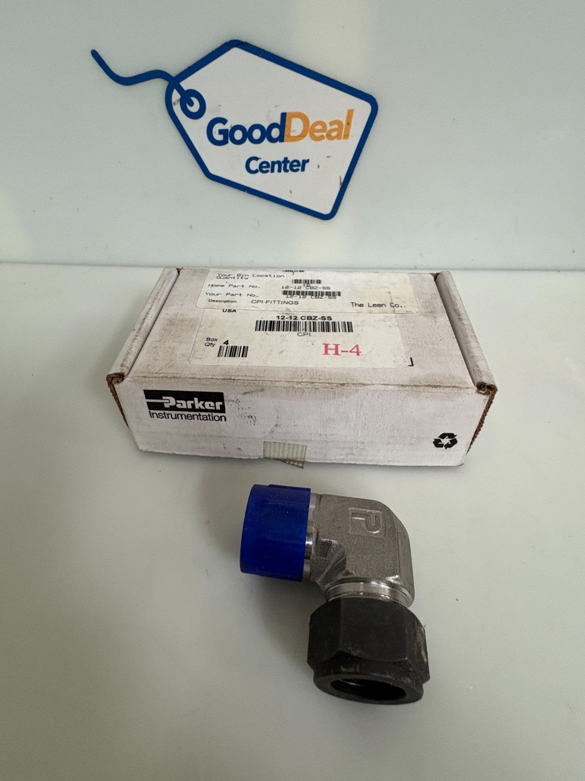 LOT OF 4 PARKER HANNIFIN 90 DEGREE MALE ELBOW FITTINGS 12-12 CBZ-SS