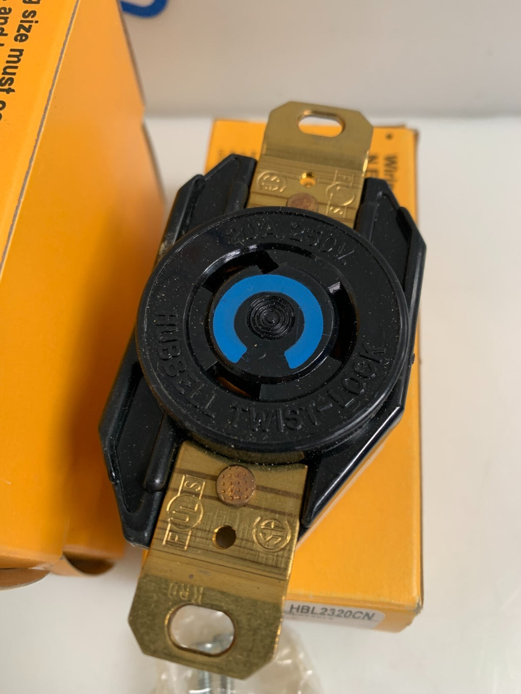 HUBBELL 3 POLE TWIST-LOCK RECEPTACLE MIX LOT HBL2420CN / HBL4560CN/ HBL2320CN