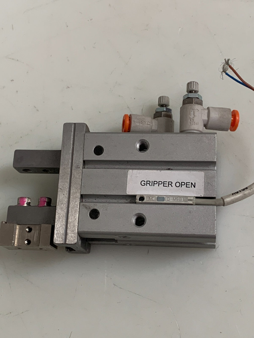 SMC PNEUMATIC FINGER GRIPPERS MHZZ-20D