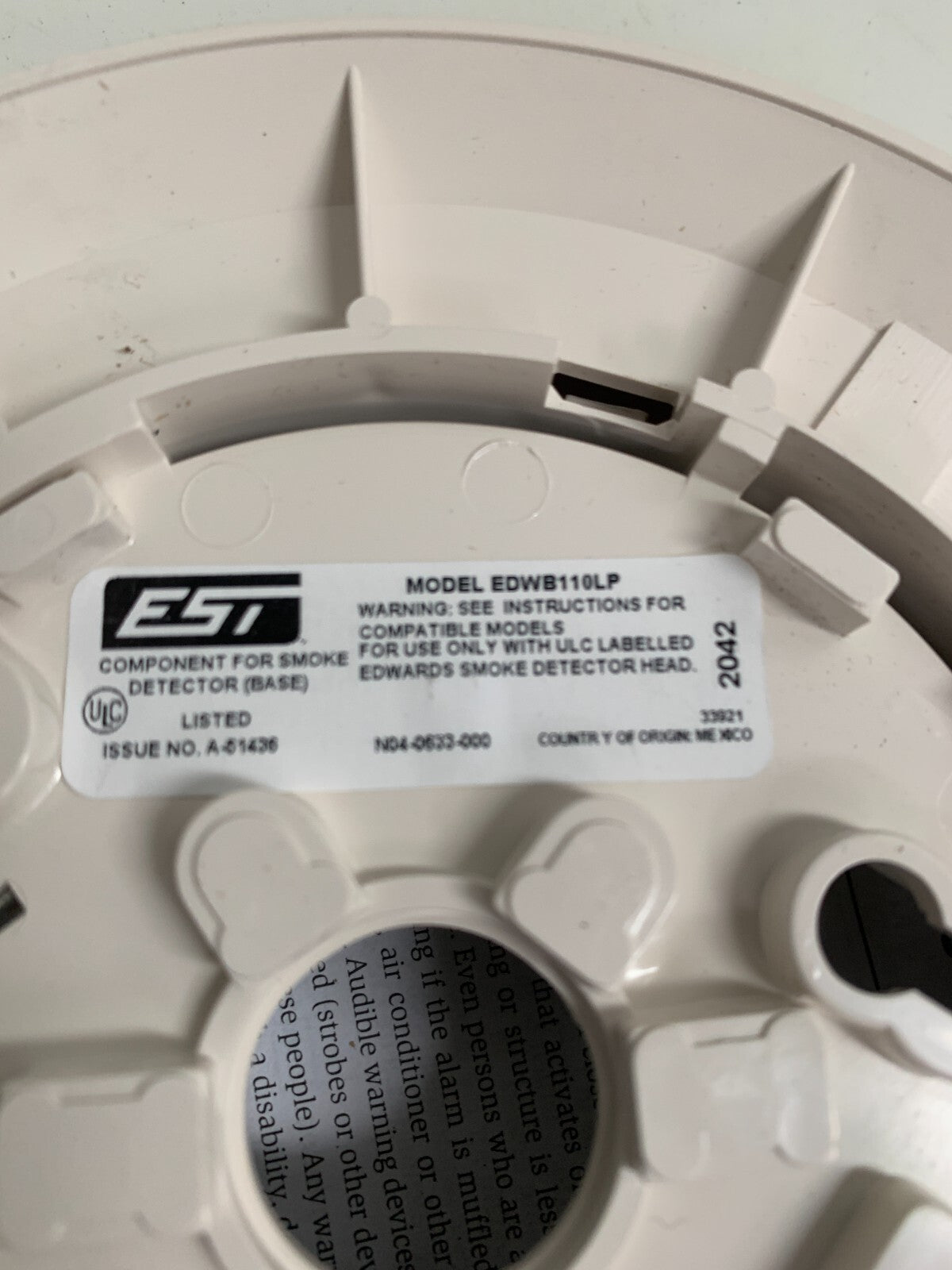 LOT OF 4 EST/ EDWARDS PLUG IN DETECTOR BASE EDWB11OLP