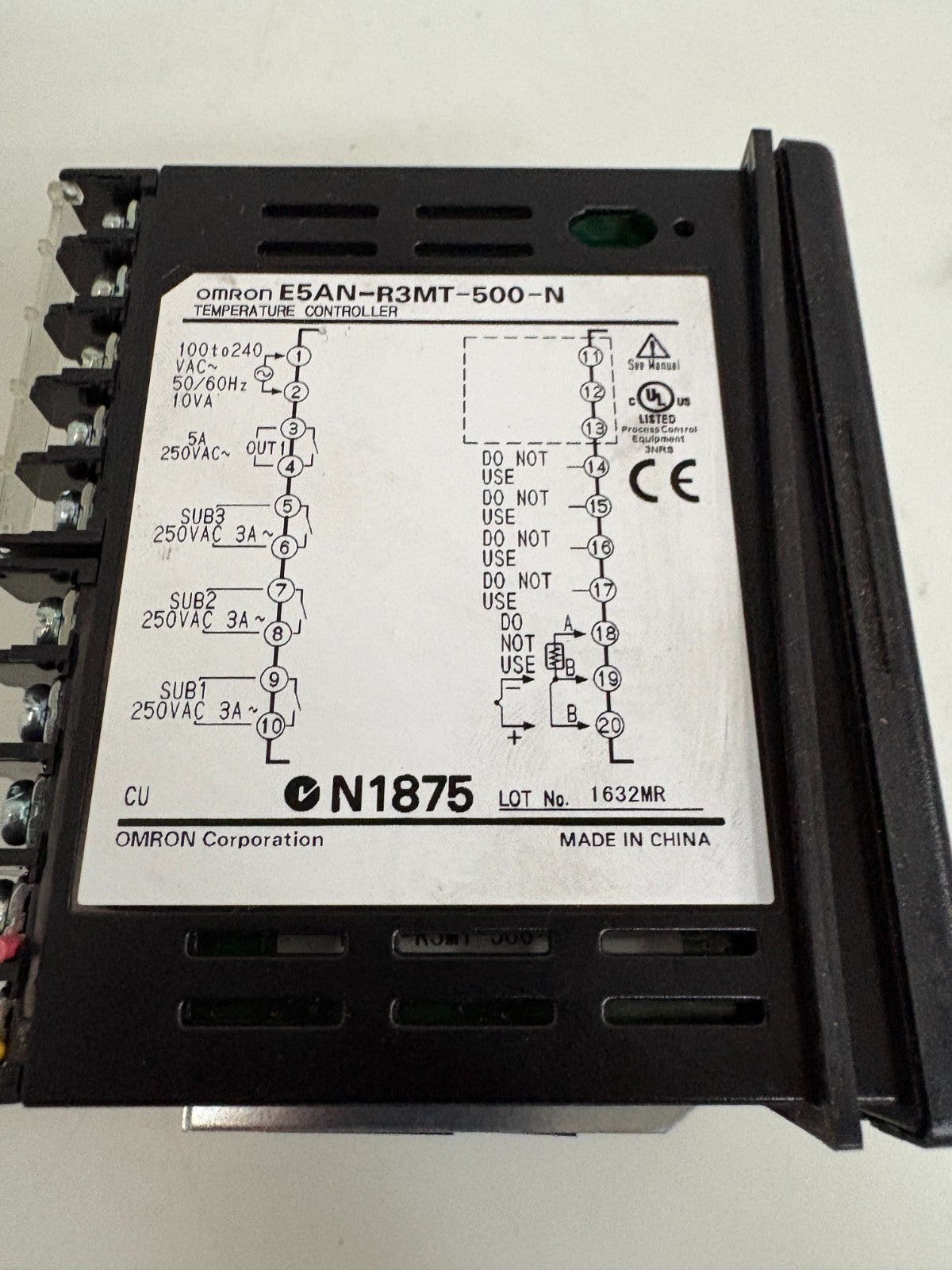 OMRON DIGITAL CONTROLLER E5AN-R3MT-500-N