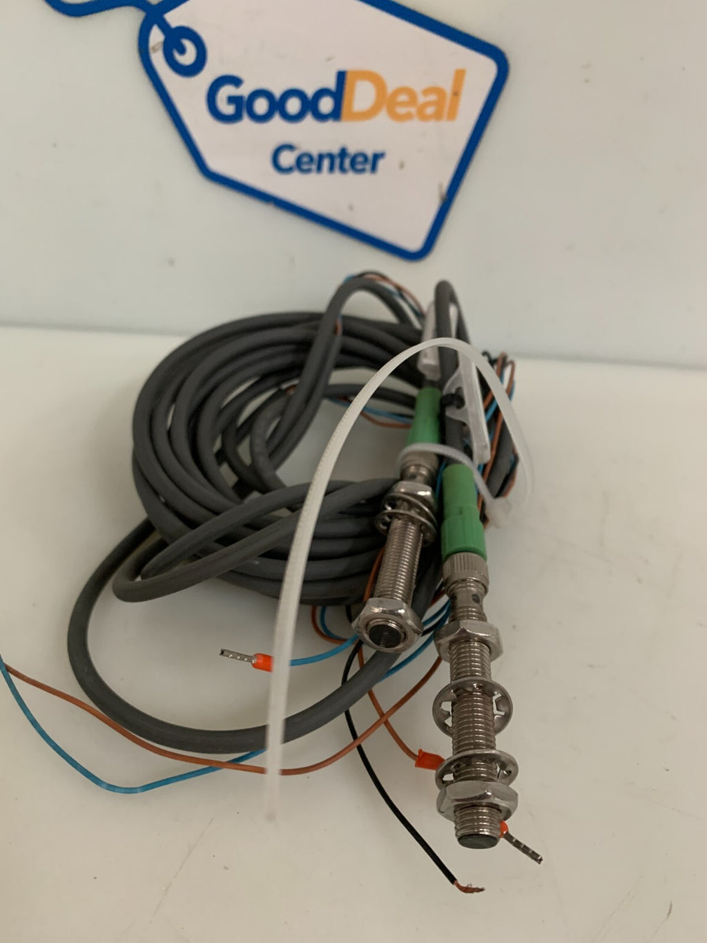 LOT OF 2  BALLUFF PROXIMITY SENSOR W/PHOENIX CONTACT CABLE 41VB E 221474