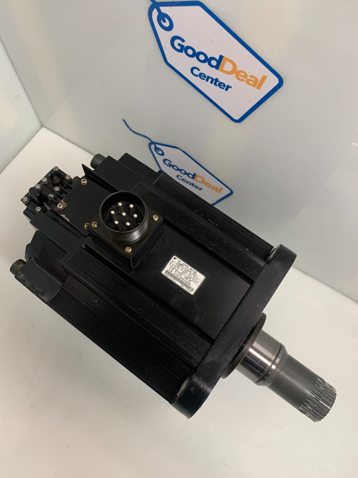 Yaskawa SGMRS-37A2A-YR11 Servo Motor w/ Encoder