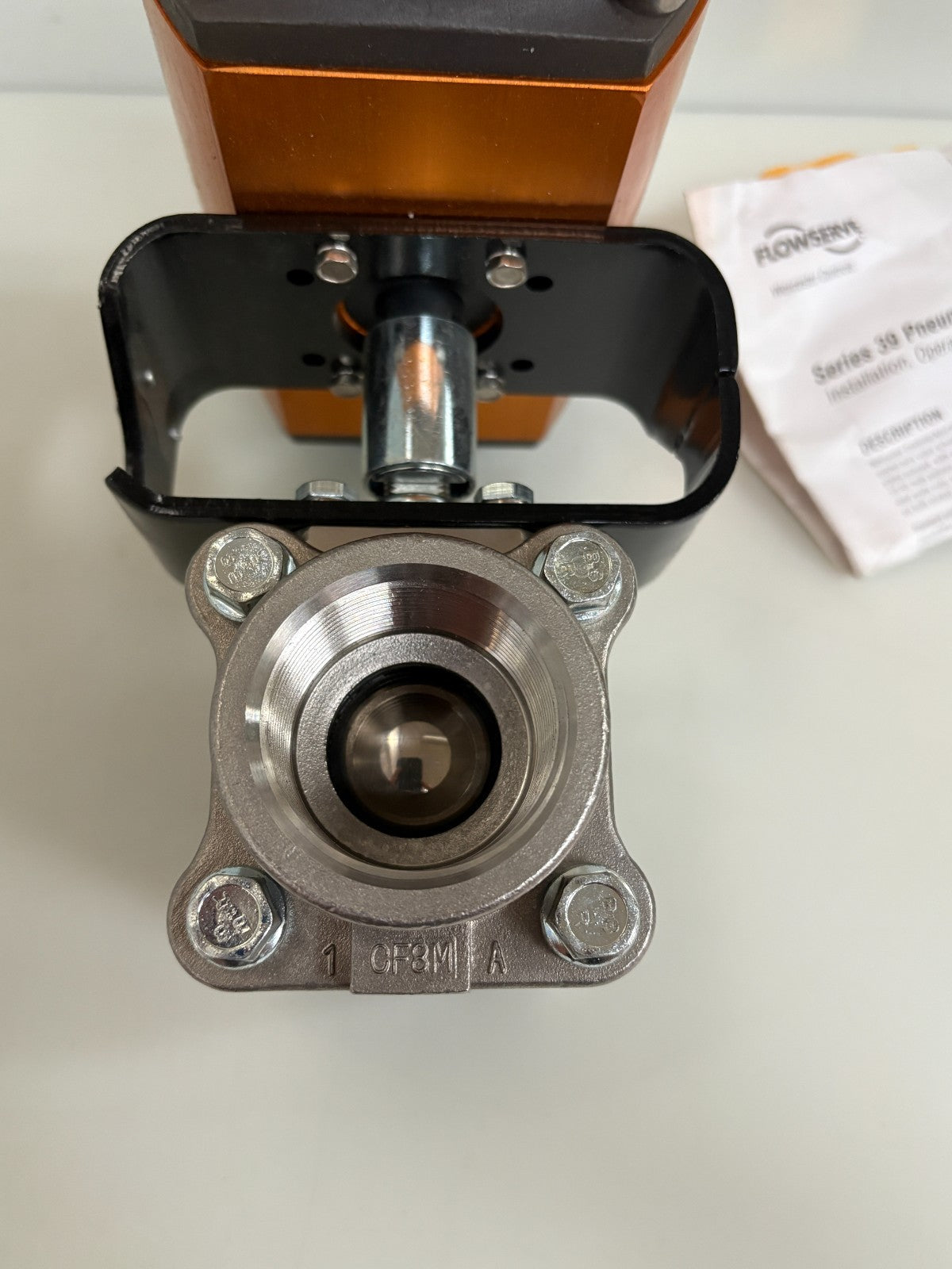 FLOWSERVE PNEUMATIC VALVE ACTUATOR 20 39 SN R6 W/MK510 AND WORCESTER3