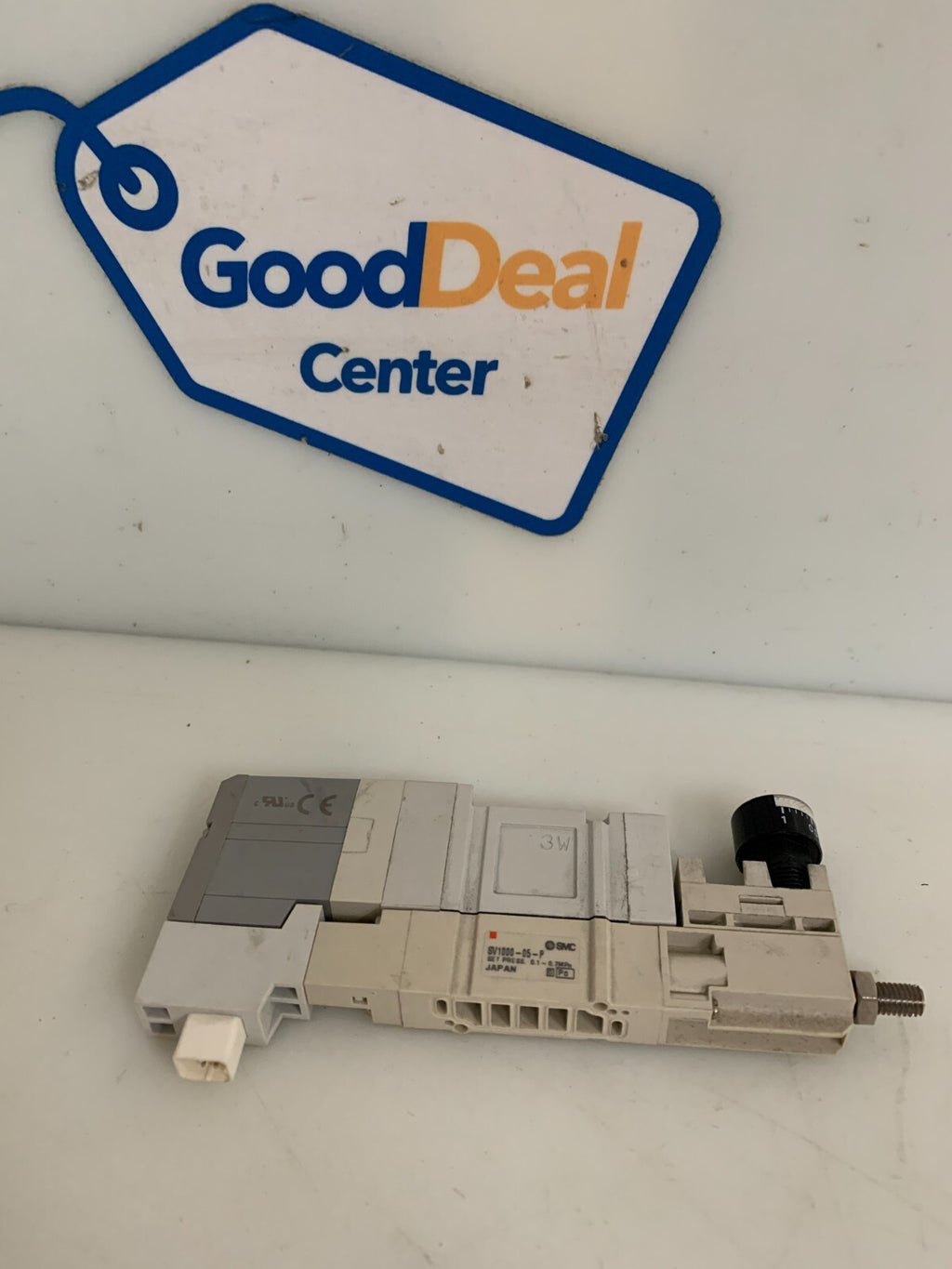 SMC 2X3/2 WAY SOLENOID VALVE SV1A00-5FU W/SV1000-05-P  AND  SMC MPA DIAL GAUGE