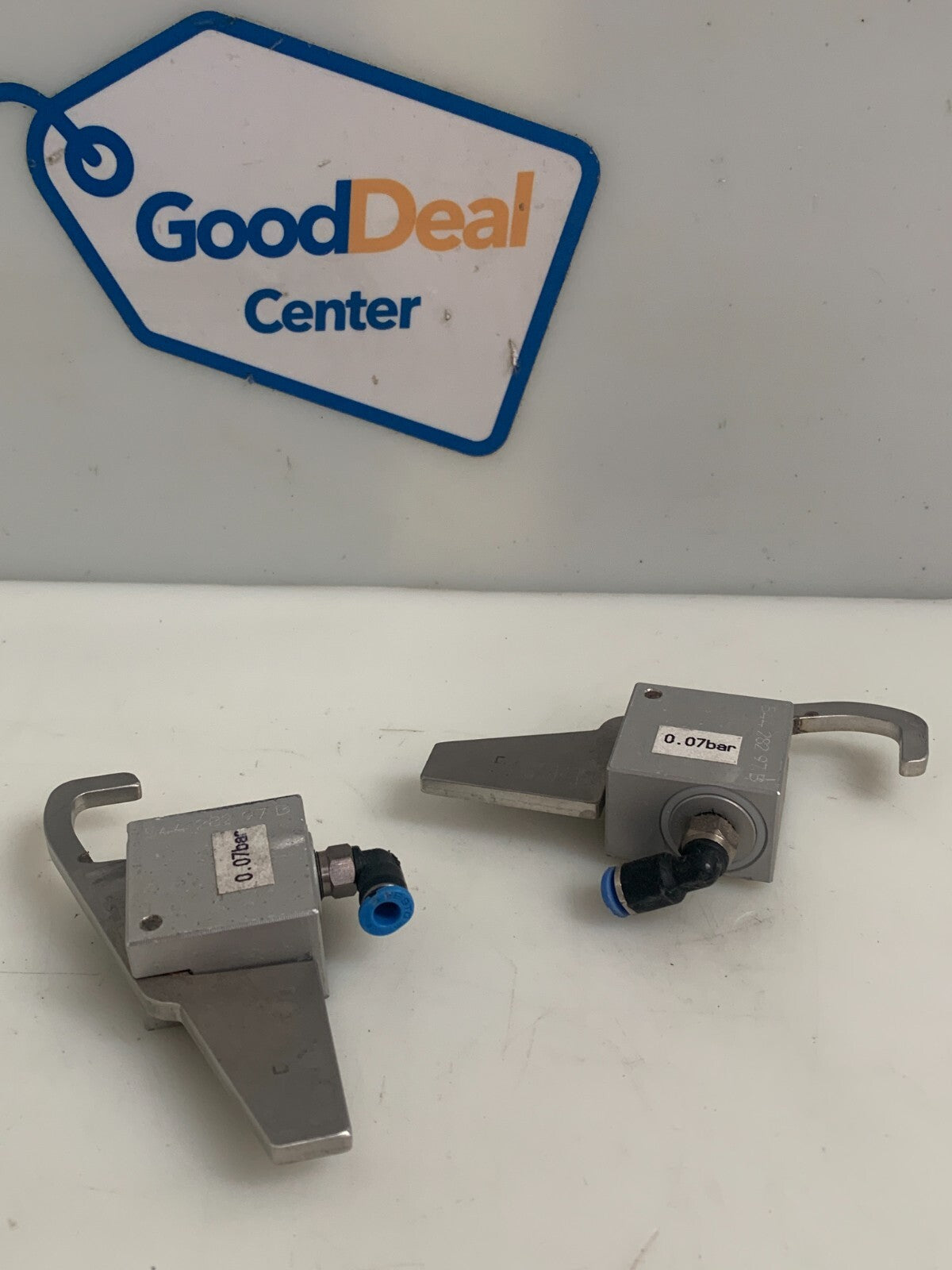 LOT OF 2 FESTO 544 282 97B AND 54369843 PNEUMATIC LOCK