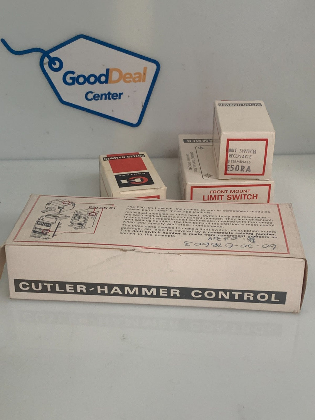 CUTTLER HAMMER LIMIT SWITCH E50 AT3