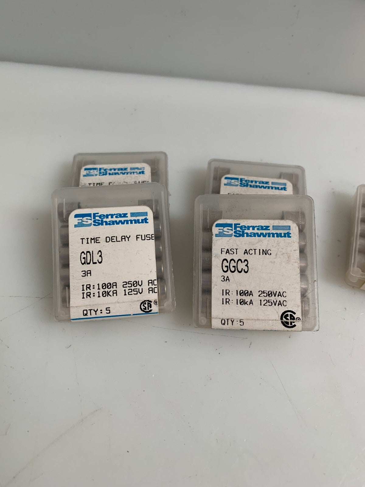 FERRAZ SHAWMUT MIX LOT FUSES GDL3 / GGC3/ SLO-BLO / GGC3/4 / GDL1 NEW IN CASE