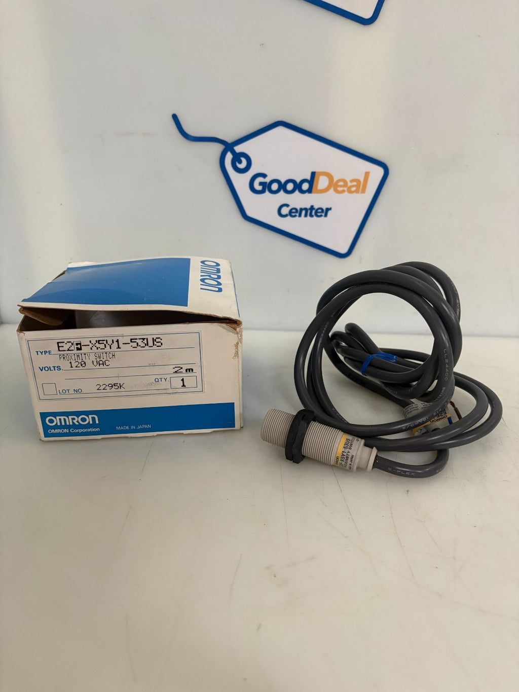 OMRON PROXIMITY SWITCH E2F-X5Y1-53US 0
