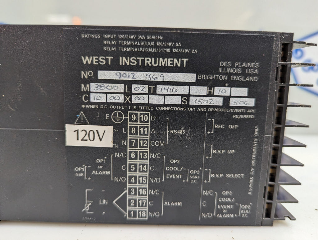 West Instrument Temp Controller M3800 L02 T1416 H10 120V - Missing control panel