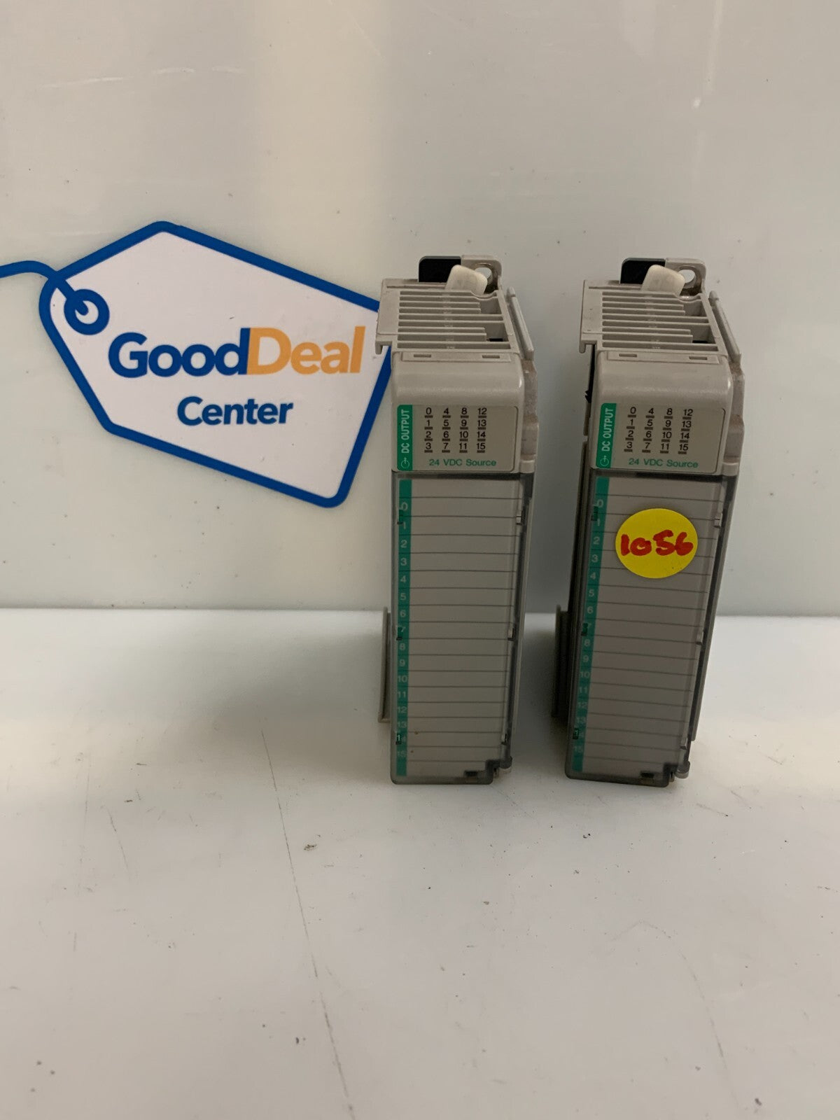 Allen-Bradley 1769-OB16 Series B Rev. 2 Output Module0