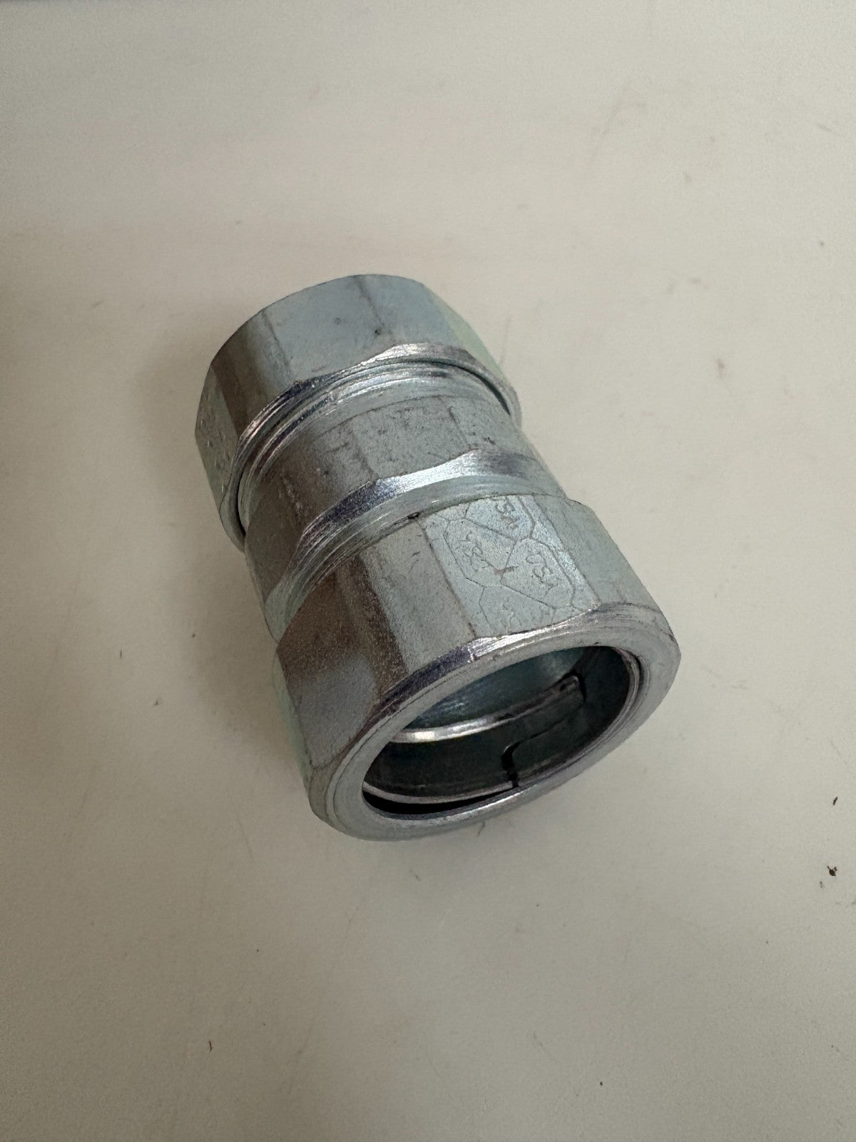 HUBBELL RACO 3/4" COMPRESSION COUPLING #1823 10 IN BOX