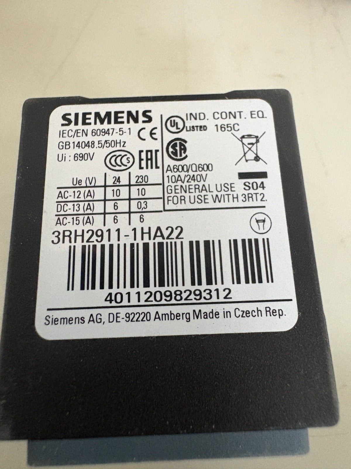 LOT OF 2 SIEMENS AUXILIARY SWITCH BLOCK 3RH2911-1HA222