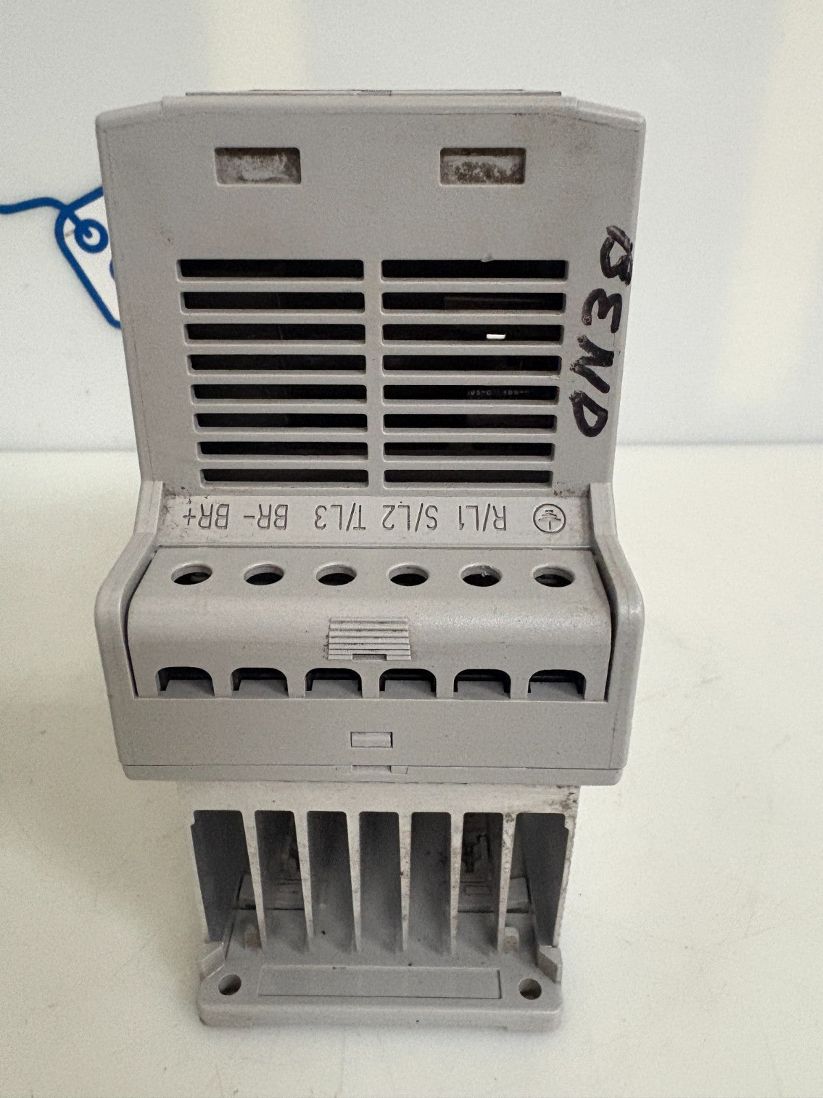 ALLEN BRADLEY 2 HP DRIVE 160-BA04NPS1P1 C4