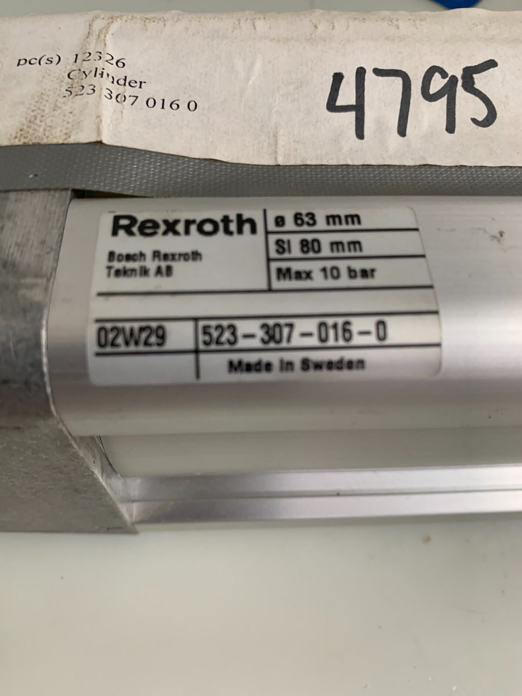 REXROTH / BOSCH  Pneumatic Cylinder  02W29  523-307-016-0