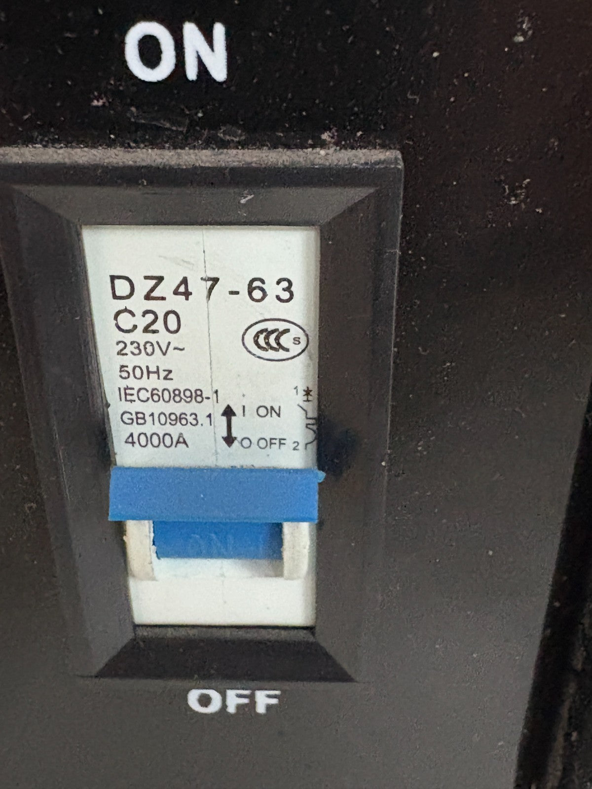 GOLD SOURCE STEP UP & DOWN TRANSFORMER ST-2000